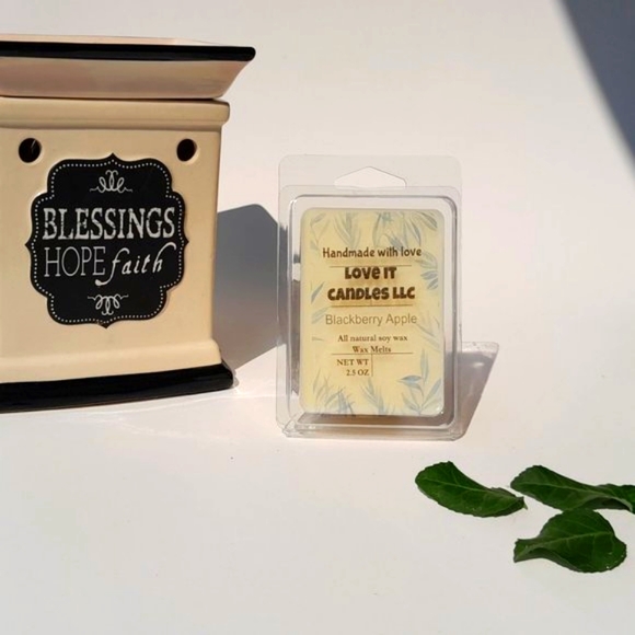 Soy Wax Melts Signature Scent Pie Me Scent Heart Shape 2.5oz - Picture 3 of 5